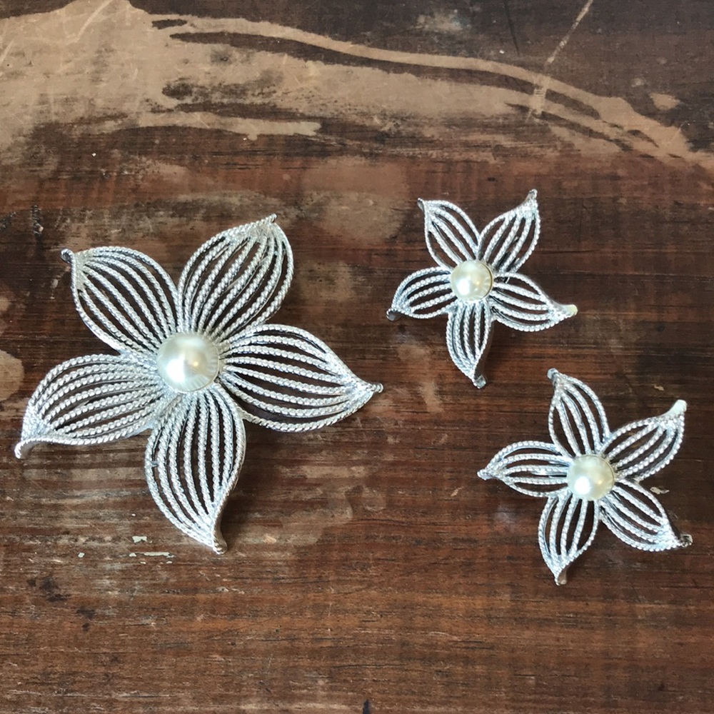 vintage Sarah Coventry Moon Flower brooch earrings